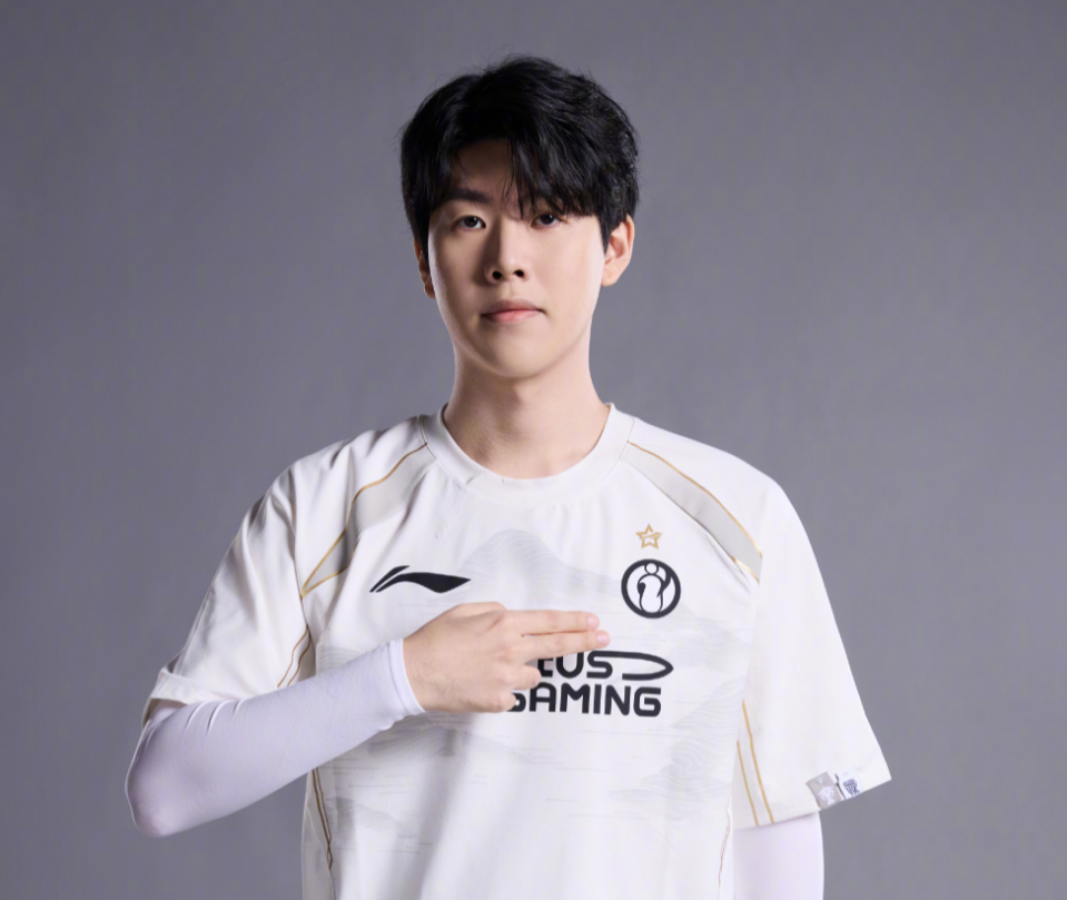 他已经展现 他已经展现