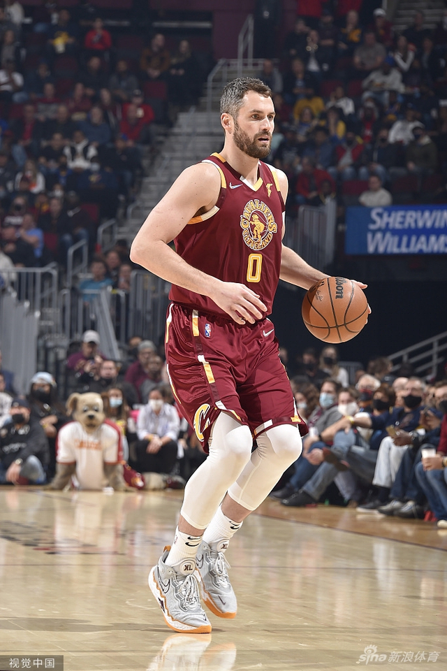 仅巩固了他 仅巩固了他